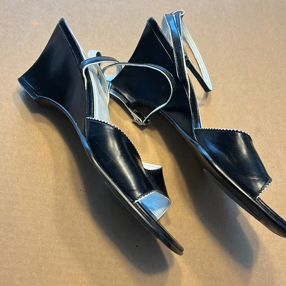 Womens leather sandals - Picture 2 of 5